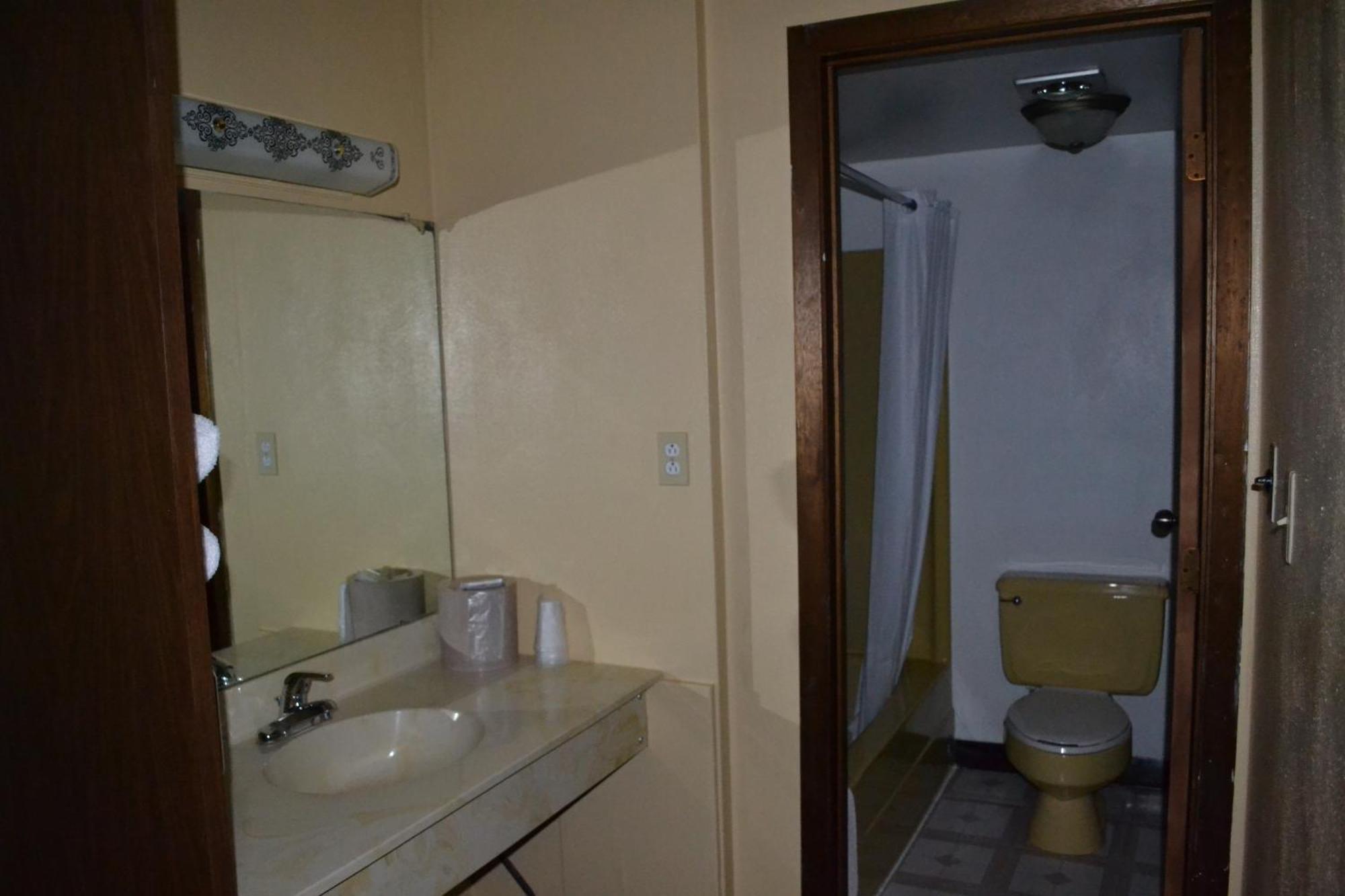 Budget Inn Motel Storm Lake Kültér fotó